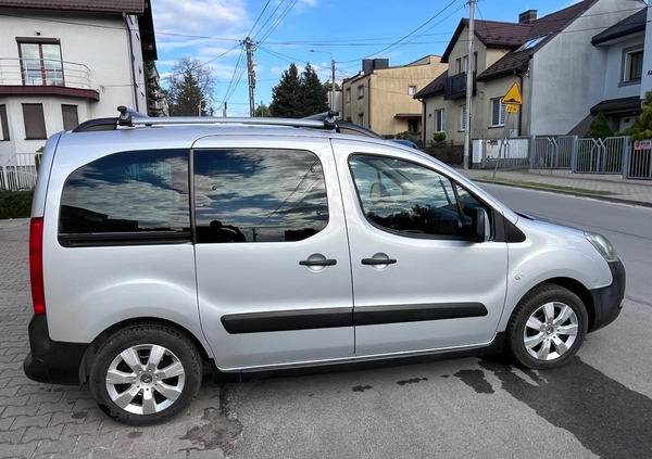 Citroen Berlingo cena 23247 przebieg: 292000, rok produkcji 2012 z Kielce małe 154